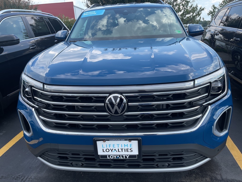 2026 Volkswagen Atlas SE Technology photo 2