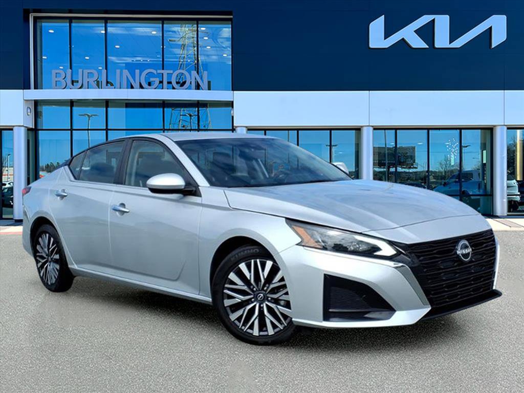 2023 Nissan Altima SV