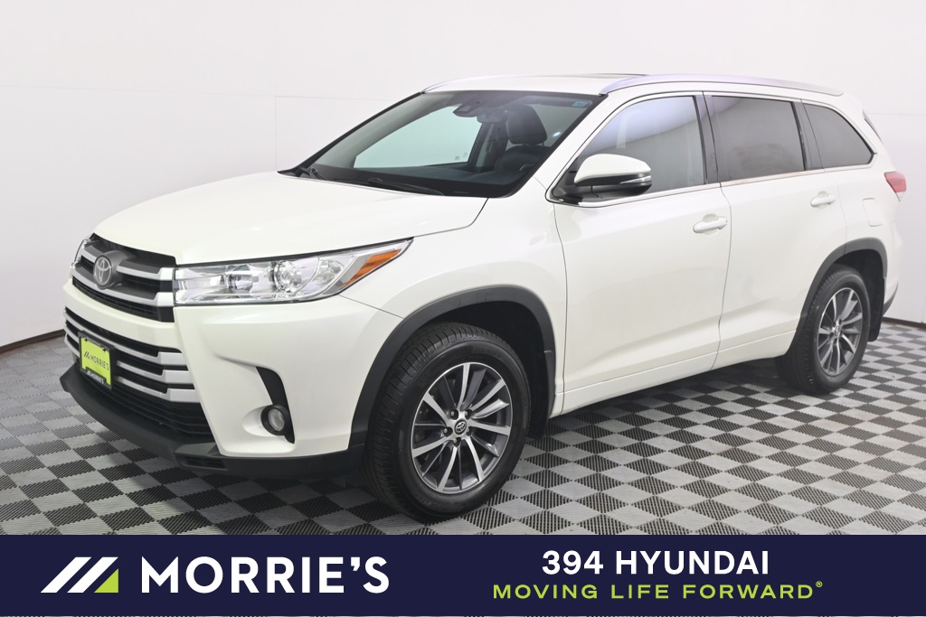 Used 2018 Toyota Highlander XLE with VIN 5TDJZRFH5JS554922 for sale in St. Louis Park, Minnesota