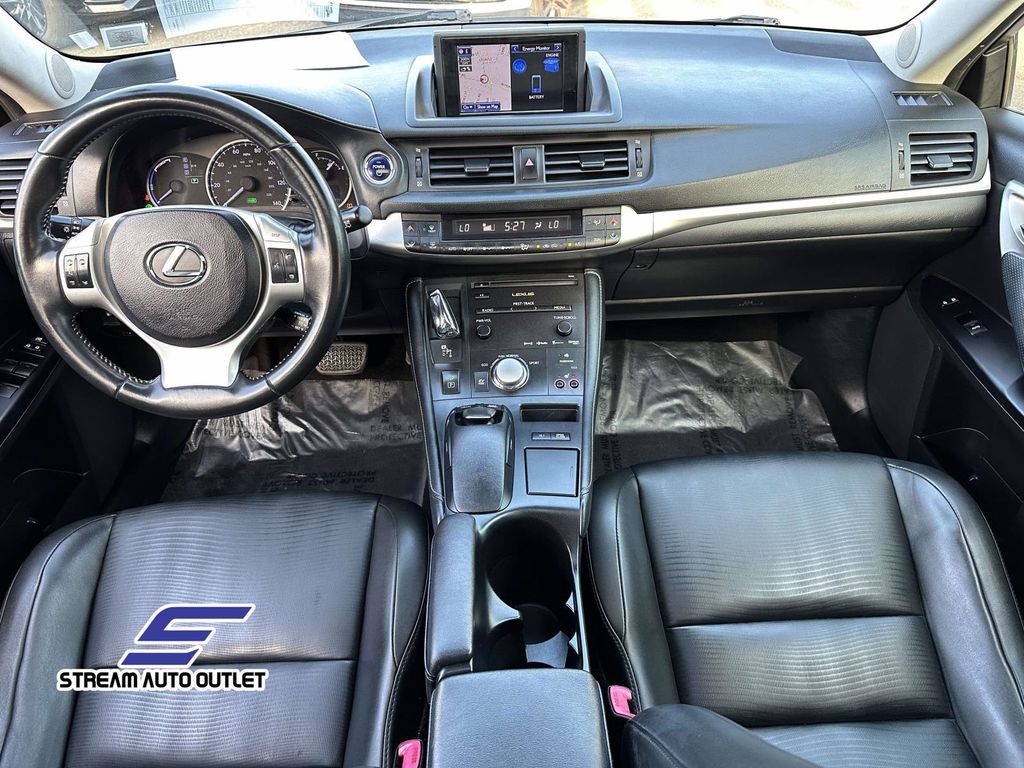 2013 Lexus CT 200h photo 14