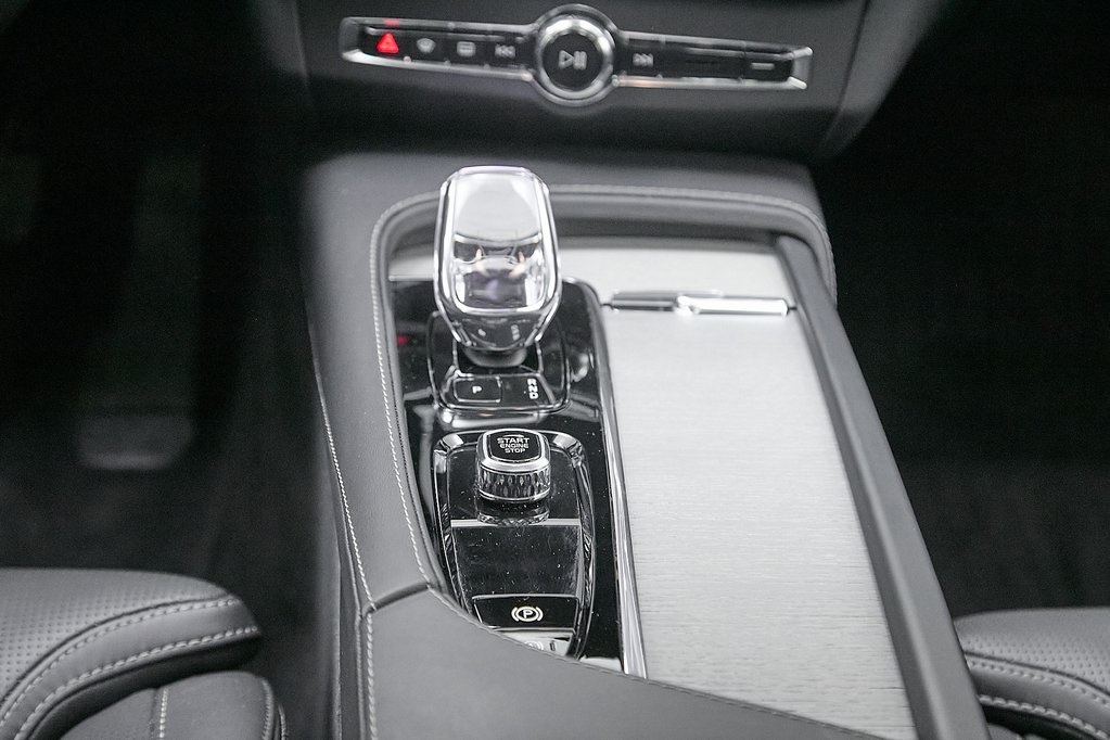 2024 VOLVO V90CC - Image 39