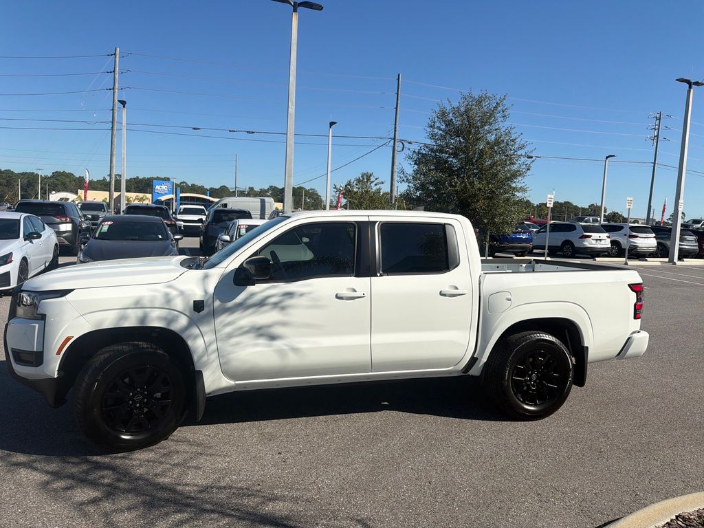 2026 Nissan Frontier SV photo 2