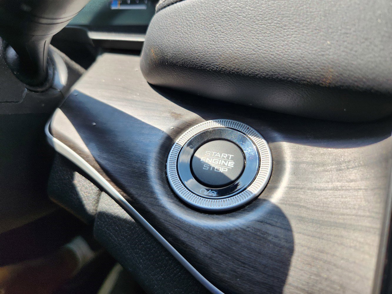 2023 Jeep Cherokee Base photo 26