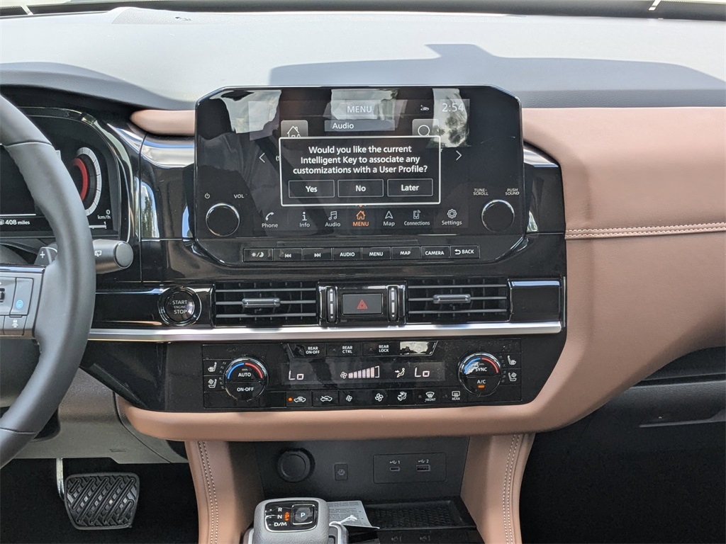 2025 Nissan Pathfinder Platinum photo 17