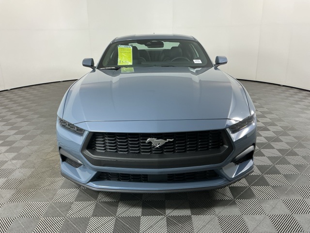 2025 Ford Mustang EcoBoost Premium photo 2