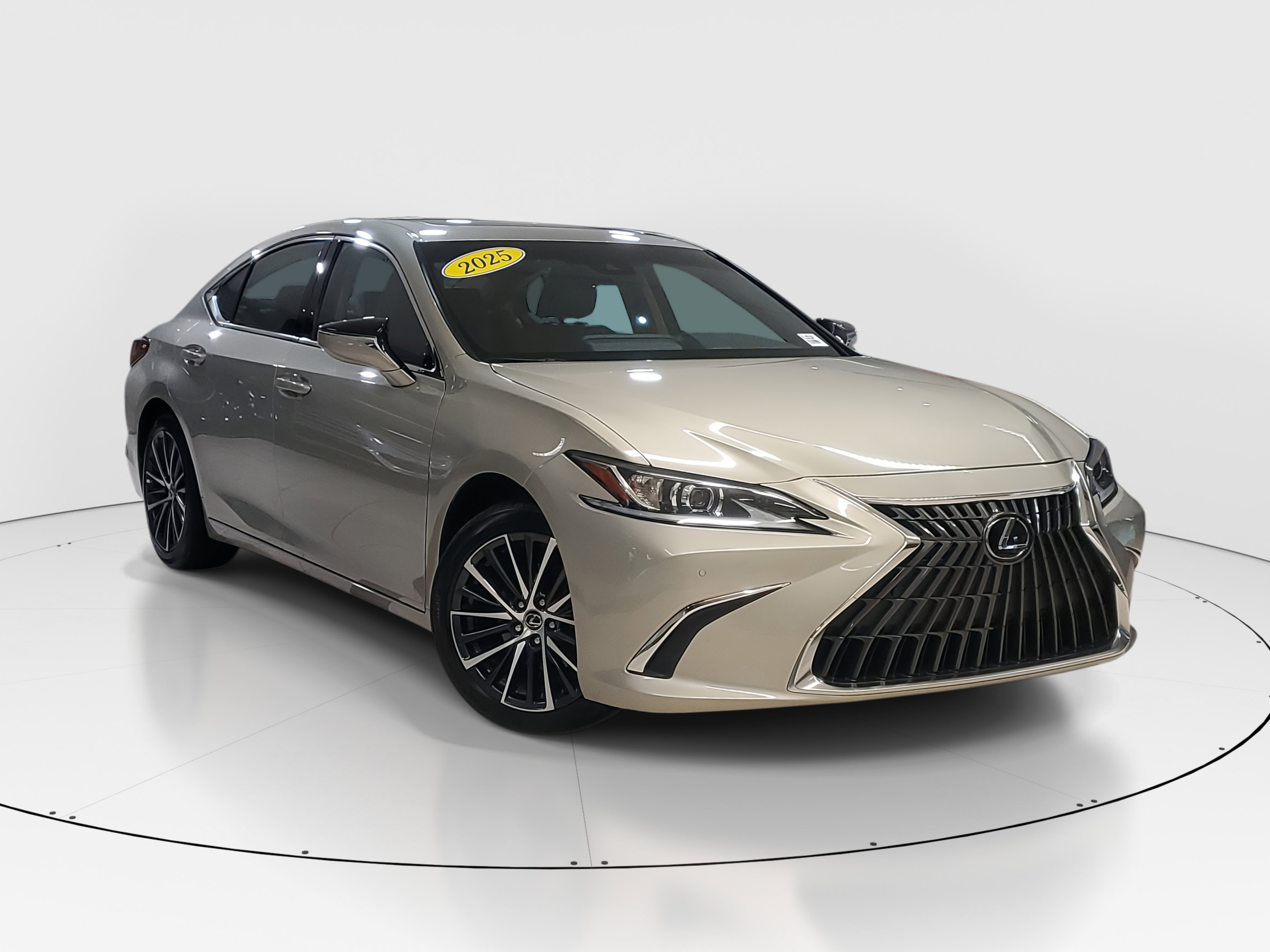 2025 Lexus ES 350 photo 2