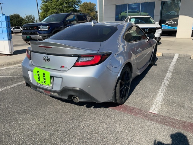 2023 Toyota GR86 Premium photo 4