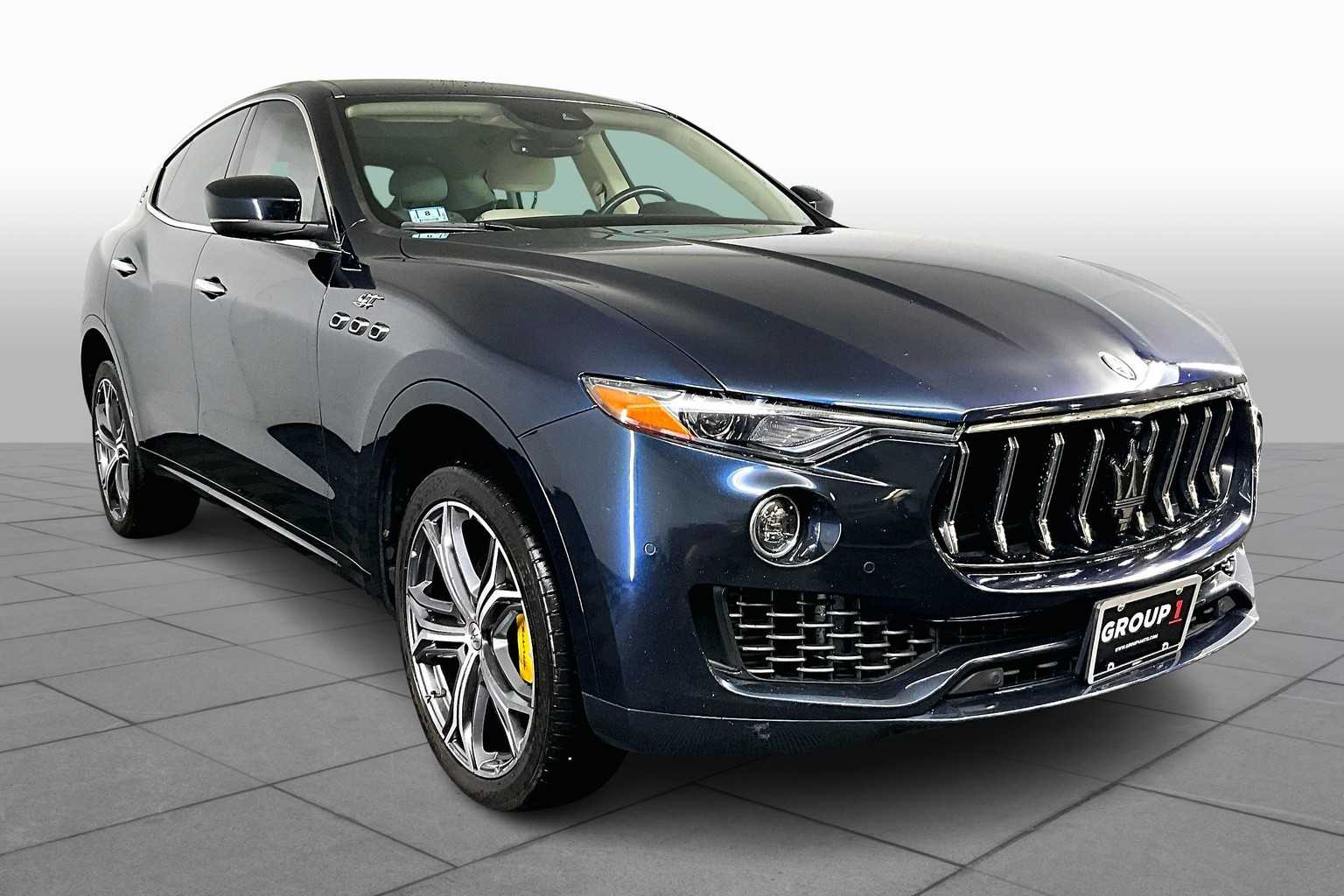 2023 Maserati Levante Base GT photo 2