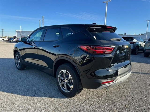 2026 Chevrolet Blazer 2LT photo 2