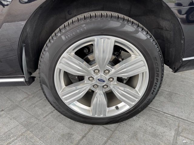 2024 Ford Expedition Platinum photo 3