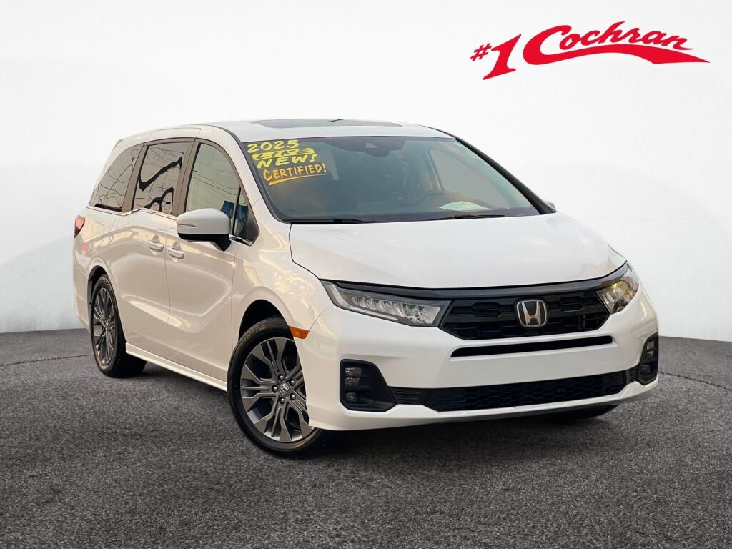 2025 Honda Odyssey Touring's photo