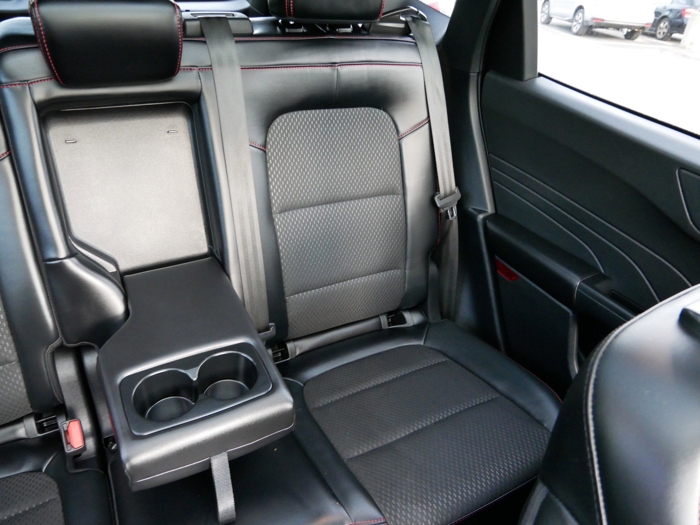 2025 Ford Escape ST-Line photo 13