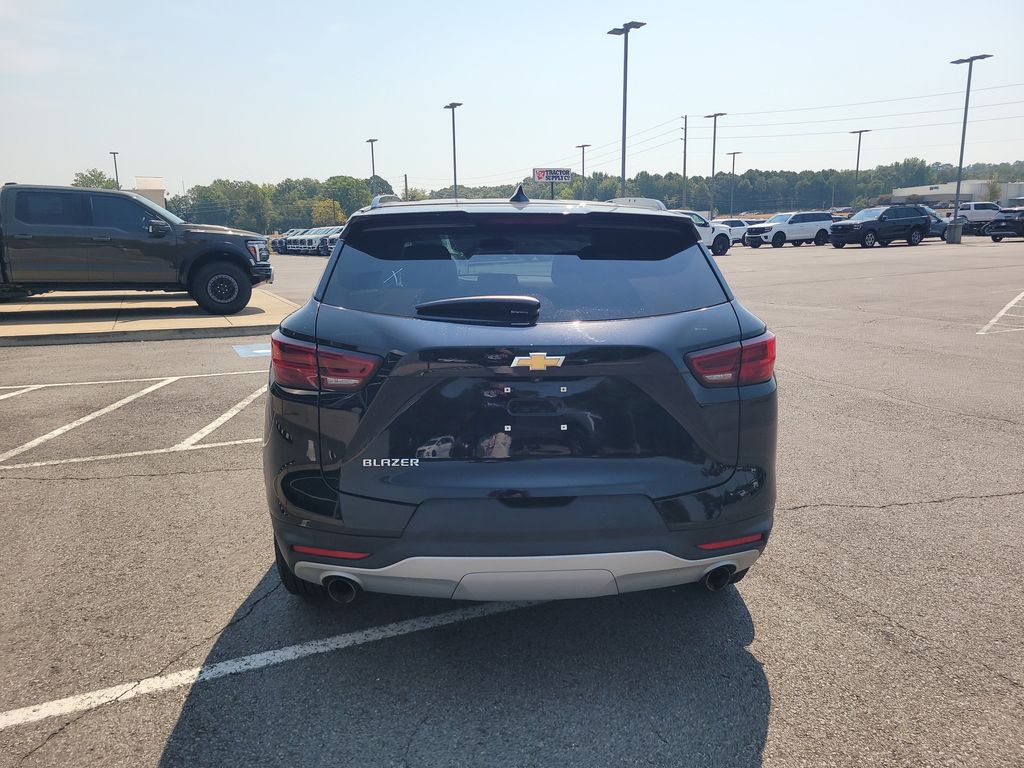 2023 Chevrolet Blazer 2LT photo 4