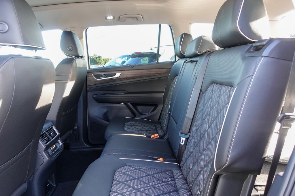 2026 Volkswagen Atlas SEL Premium R-Line photo 27