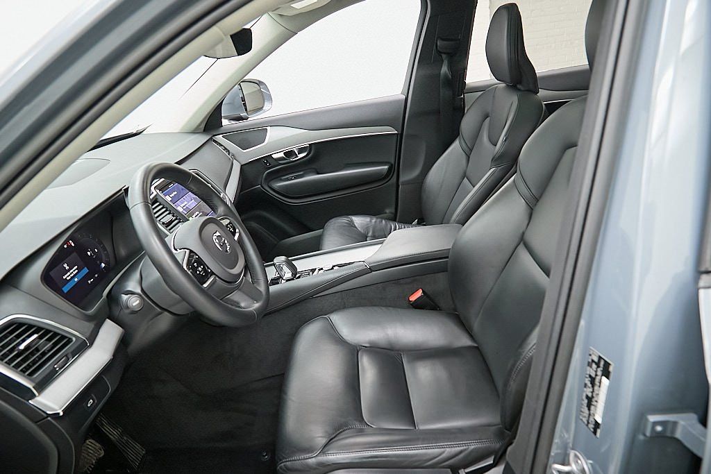 2023 VOLVO XC90 - Image 17