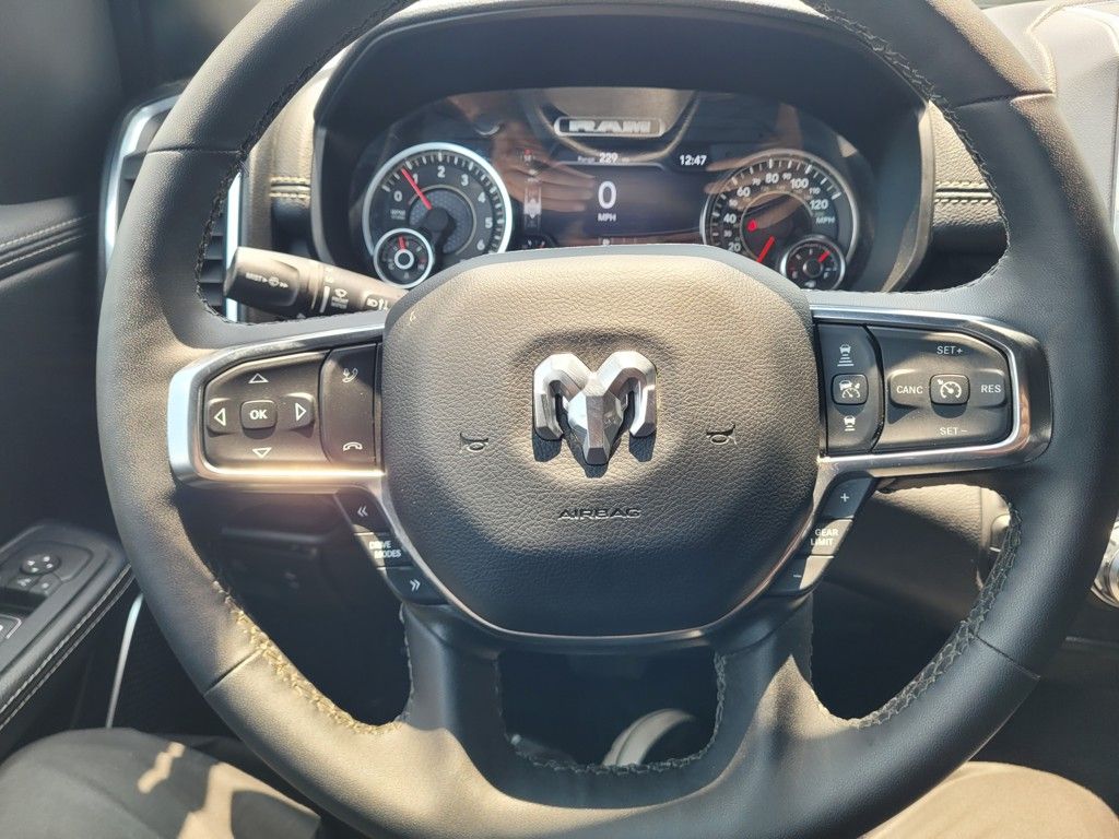 2025 Ram 1500 Laramie photo 18