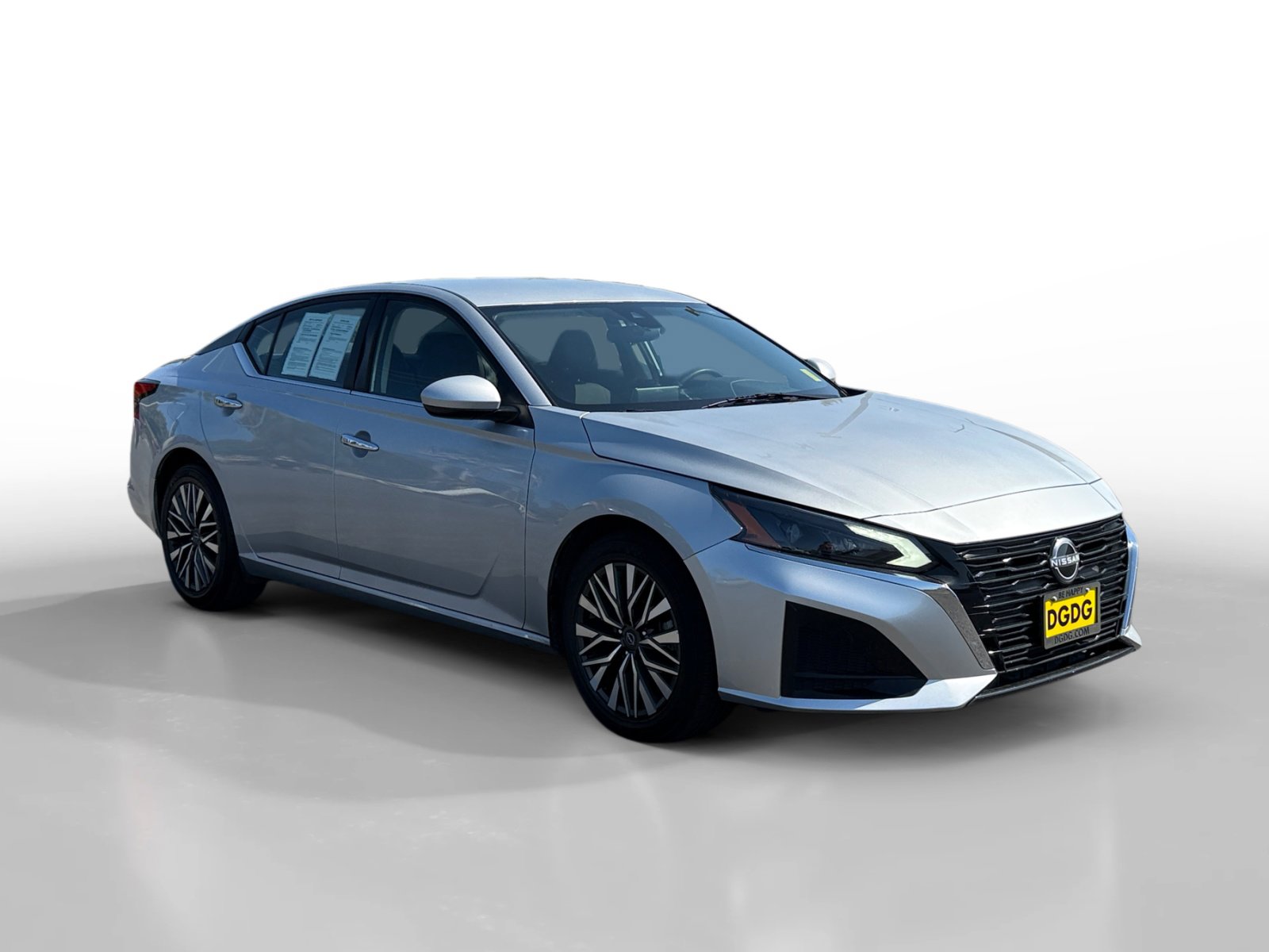 2023 Nissan Altima 2.5 SV photo 7