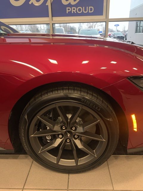 2025 Ford Mustang Dark Horse Premium photo 2