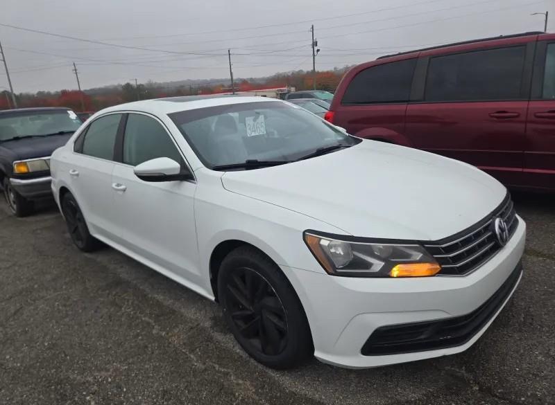 2018 Volkswagen Passat 2.0T SE photo 2