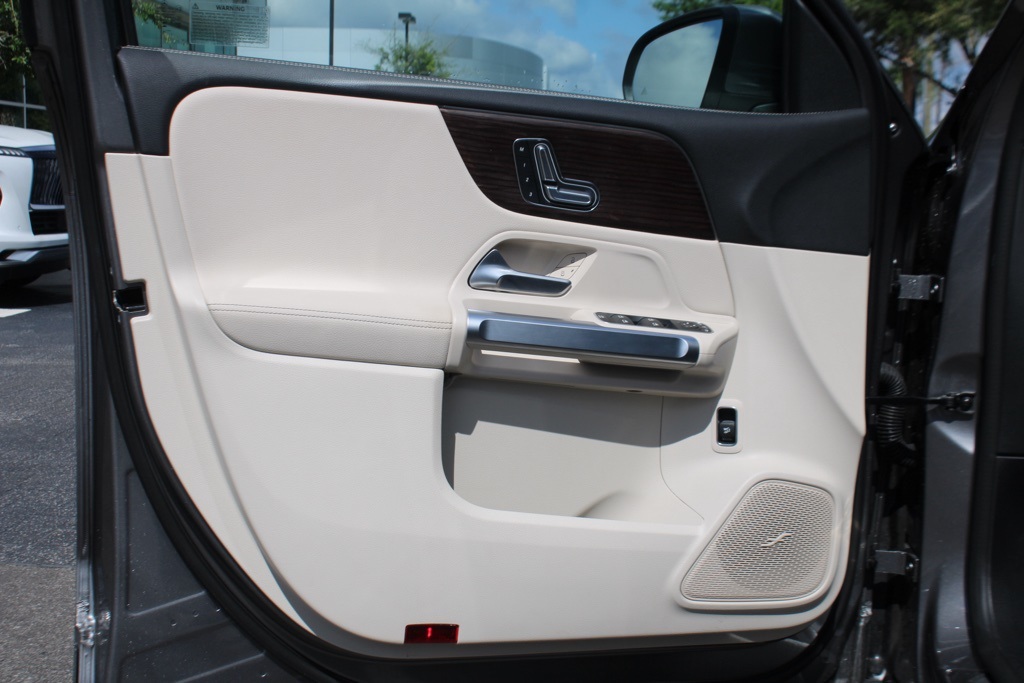2024 Mercedes Benz EQB 250+ photo 10