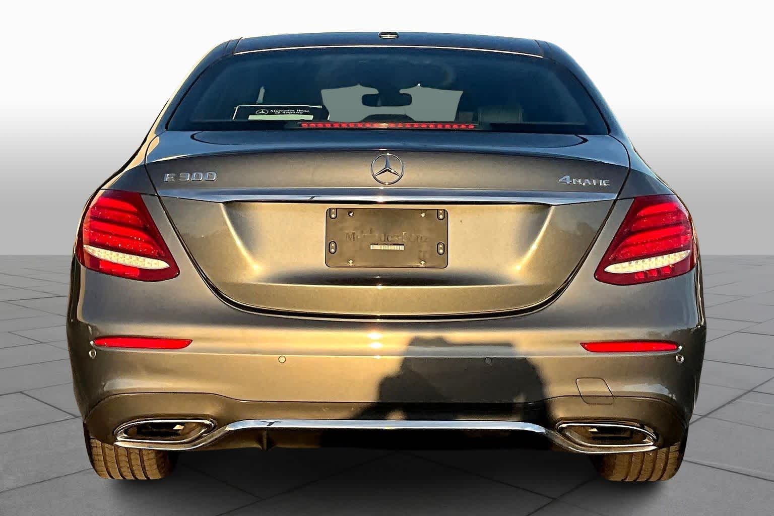 2019 Mercedes Benz E 300 4MATIC photo 4