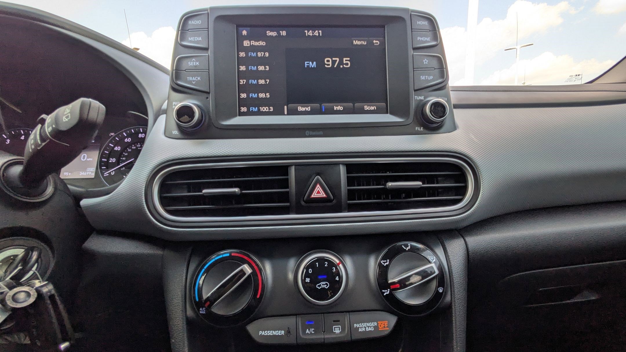 2020 Hyundai Kona SE photo 23