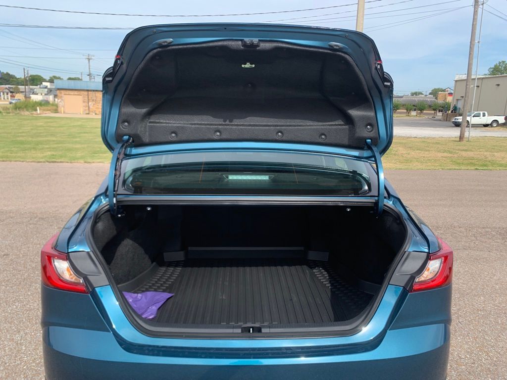 2025 Toyota Camry LE photo 20