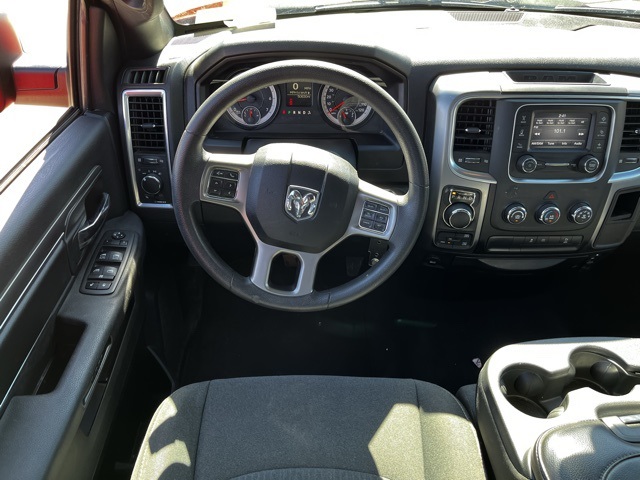 2022 Ram 1500 Classic Warlock photo 9
