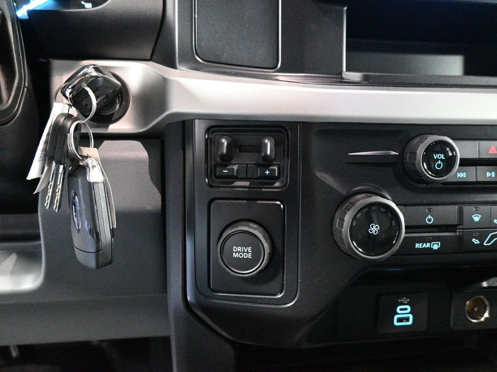2025 Ford F-550 XL photo 14