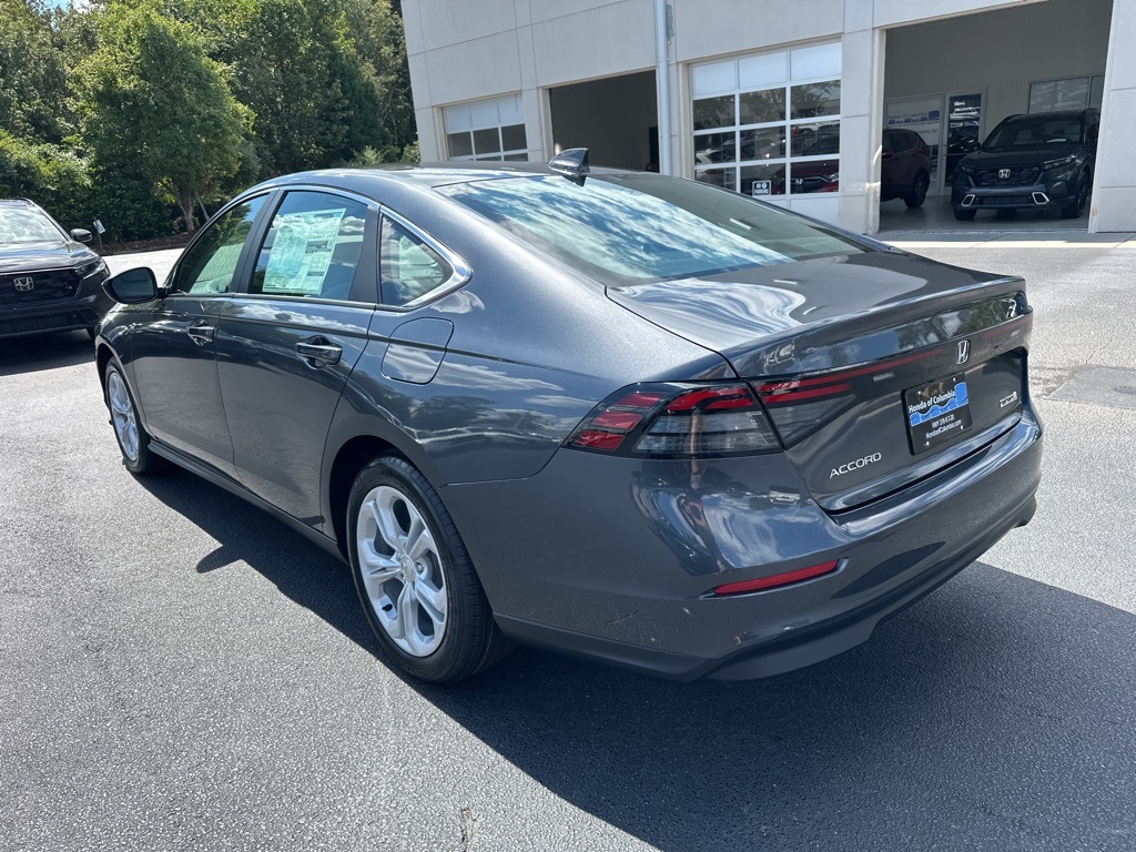 2025 Honda Accord LX photo 5