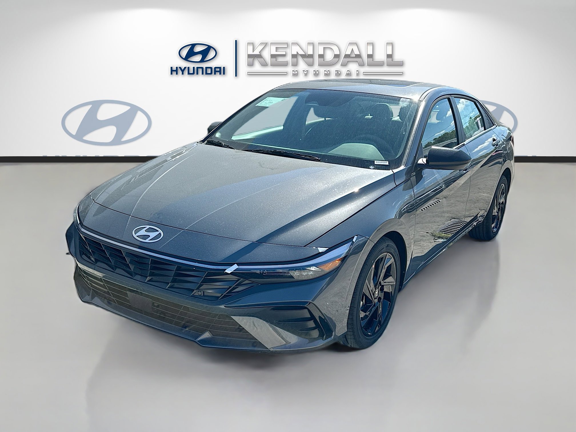 2026 Hyundai Elantra SEL Sport photo 3