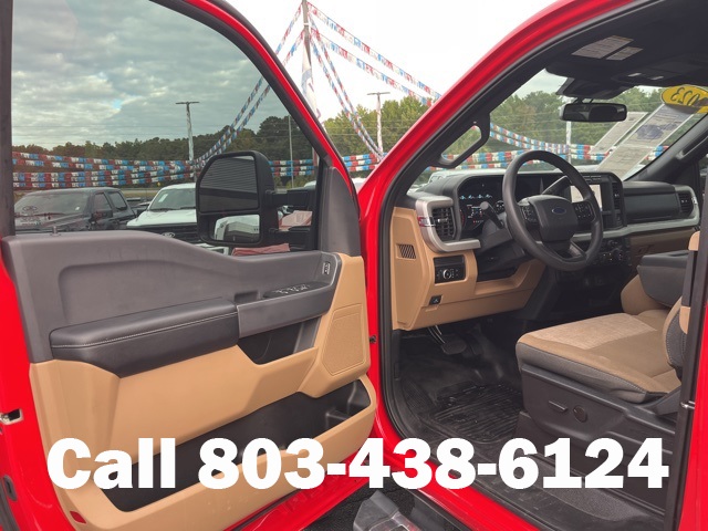 2023 Ford F-350 XLT photo 3