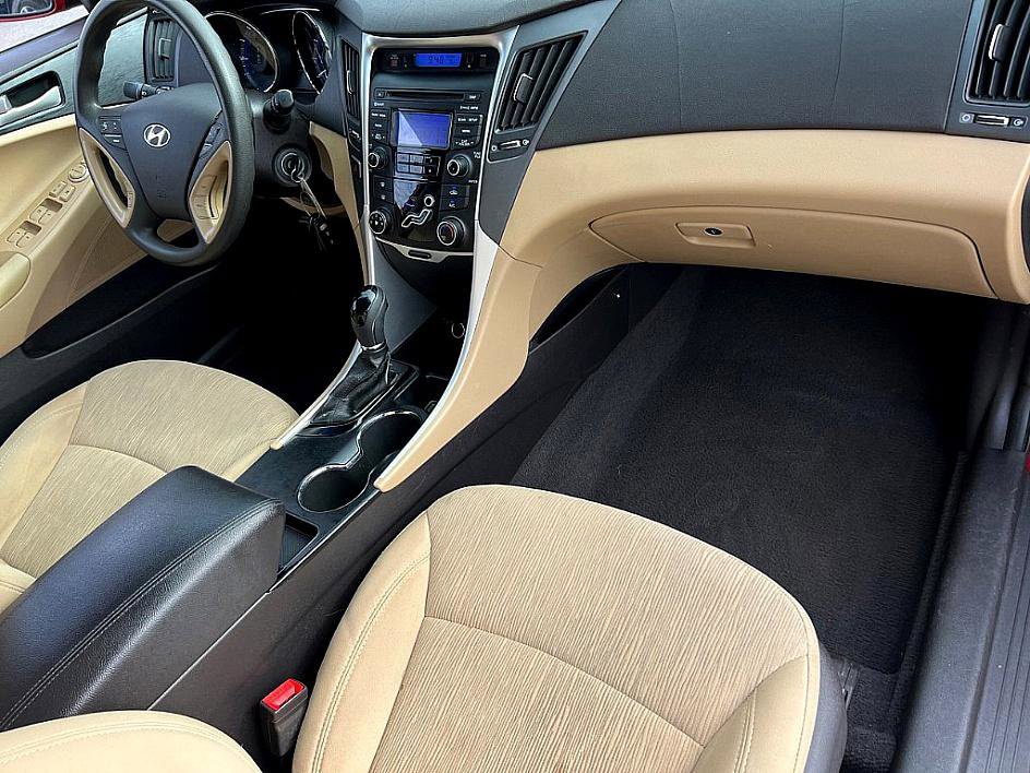 2013 Hyundai Sonata GLS photo 19