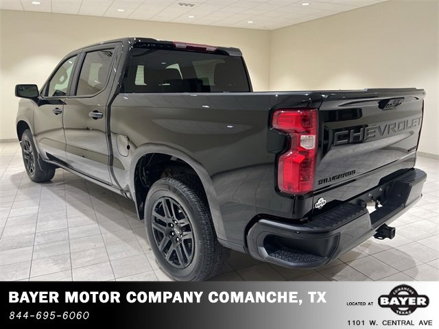 2025 Chevrolet Silverado Custom photo 2