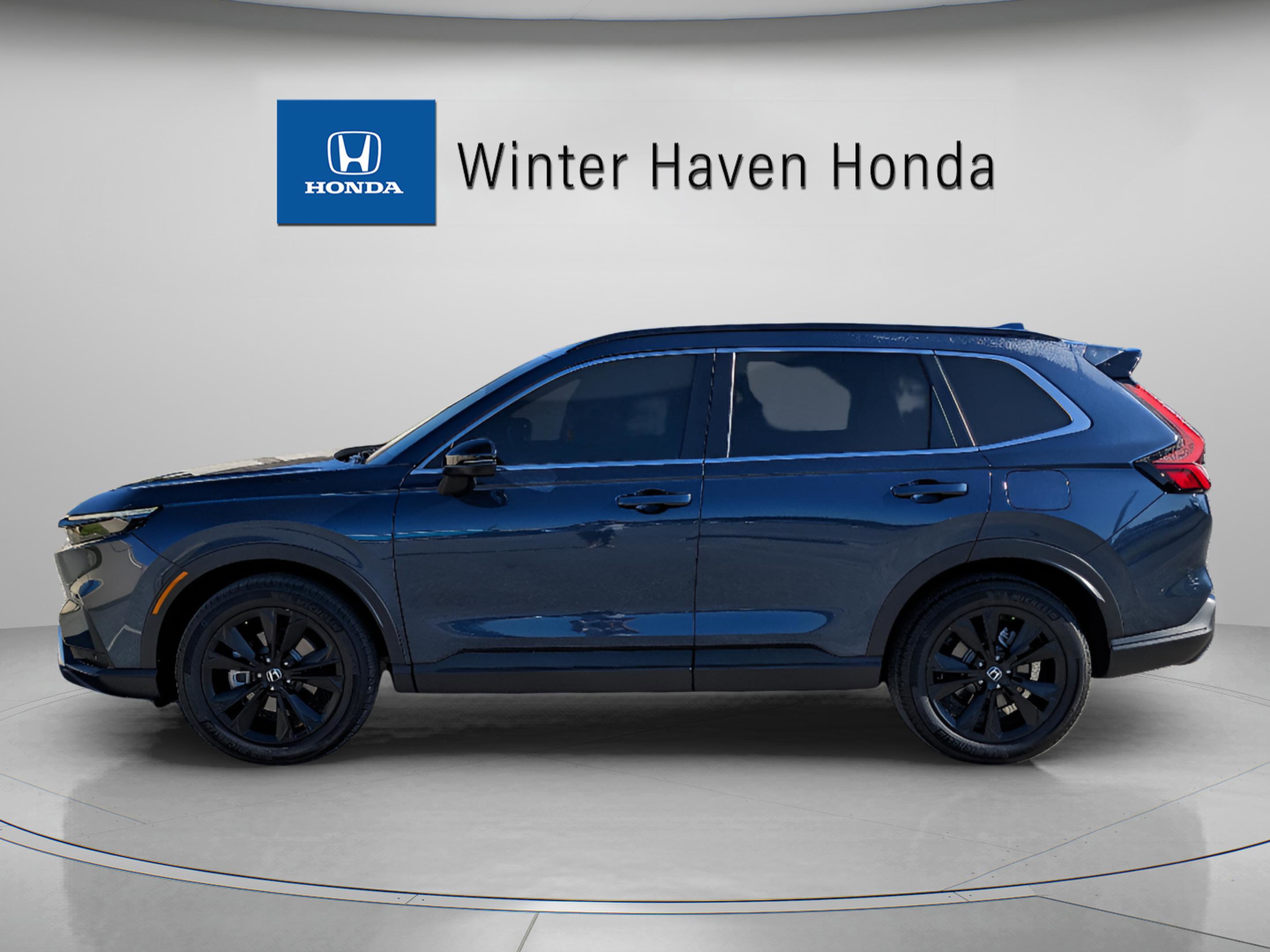 2024 Honda CR-V Hybrid Sport Touring photo 3