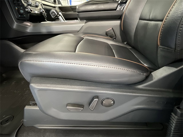 2025 Ford F-150 Lariat photo 17