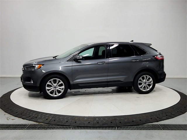2022 Ford Edge Titanium photo 4