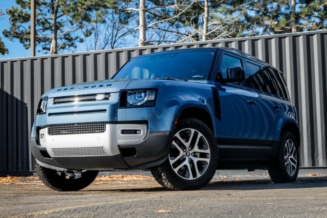 新品未開封Land Rover Epic New Defender LAND ROVER ANNOUNCES EXCLUSIVE LAND ROVER DEFENDER TROPHY
