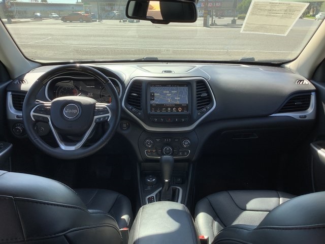 2016 Jeep Cherokee Overland photo 3