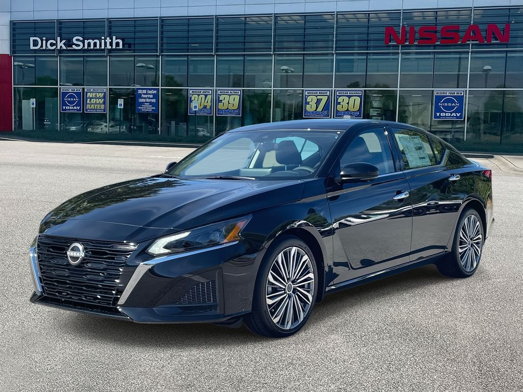 2025 Nissan Altima SL photo 3