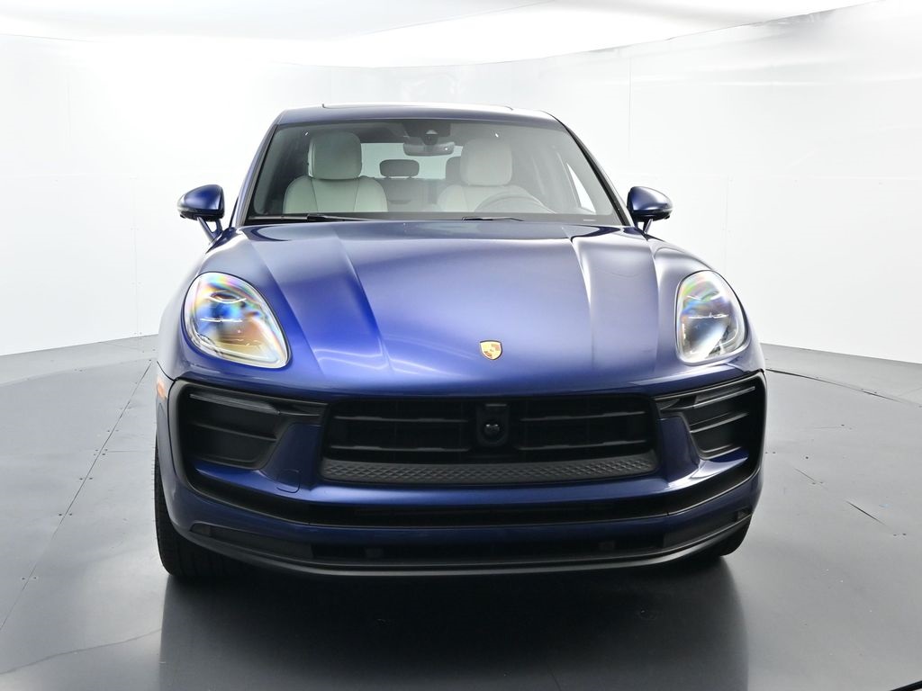 2026 Porsche Macan T photo 15