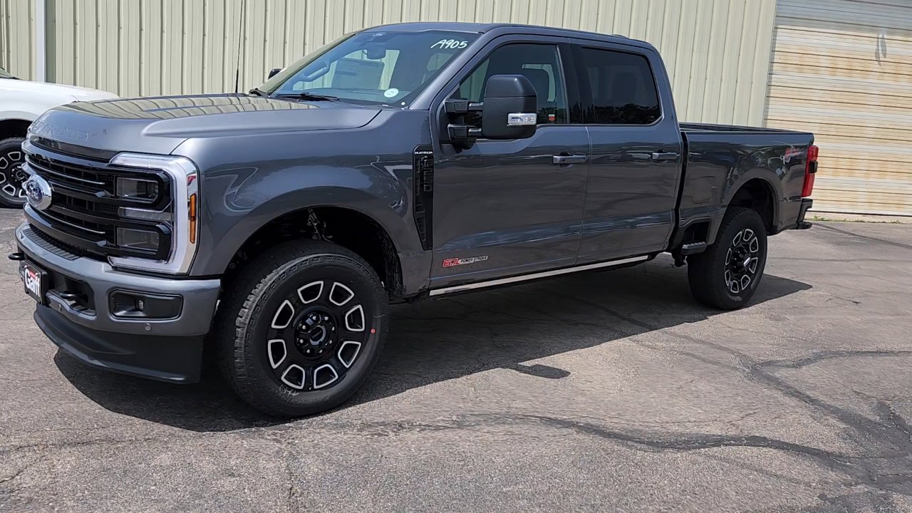 2025 Ford F-250 Platinum photo 2