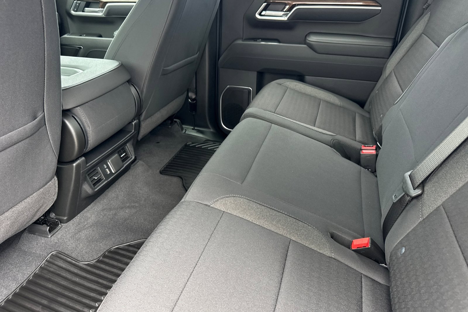2025 Chevrolet Silverado LT photo 12