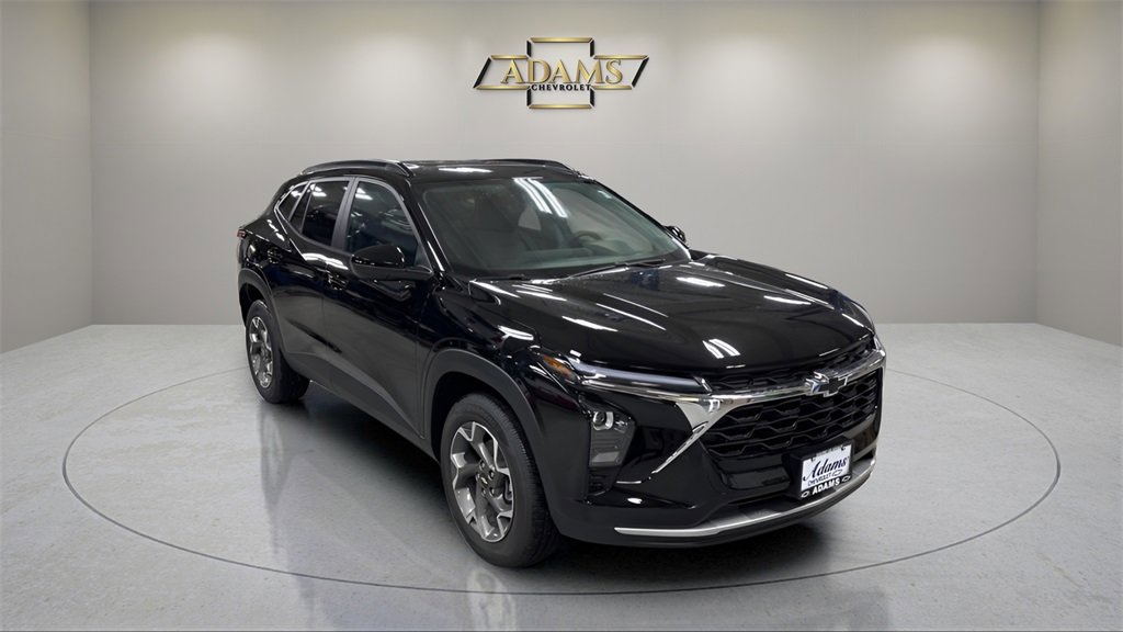 2025 Chevrolet Trax LT photo 7