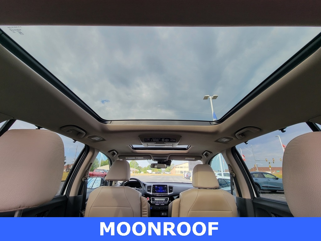2018 Honda Pilot Elite photo 3