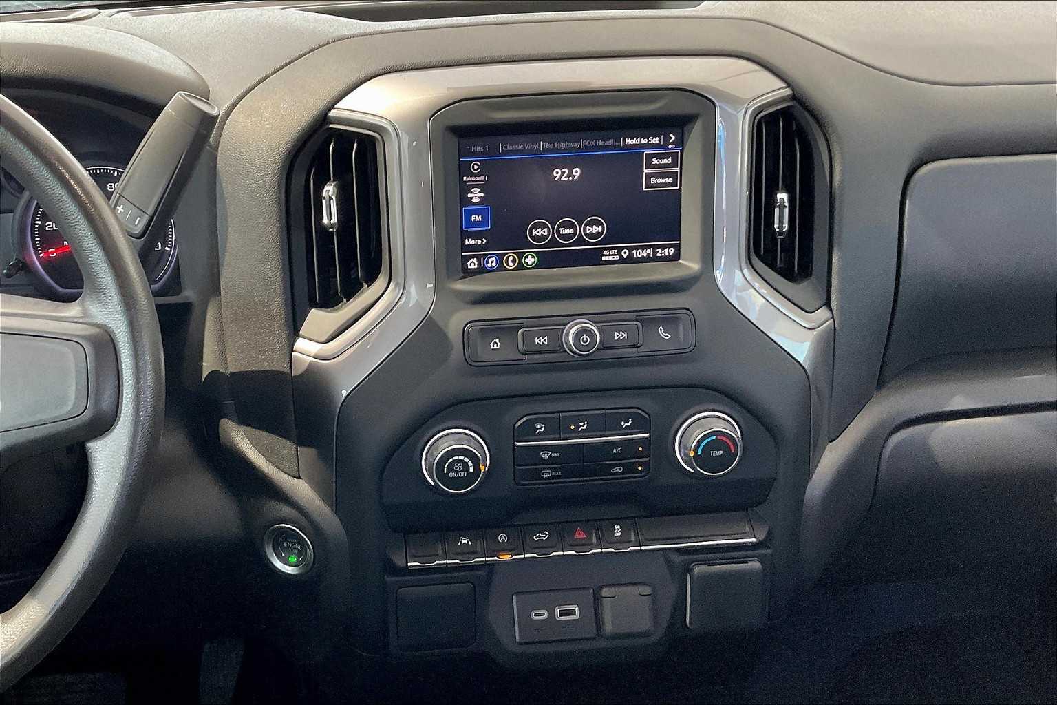 2024 Chevrolet Silverado 1500 Custom photo 6