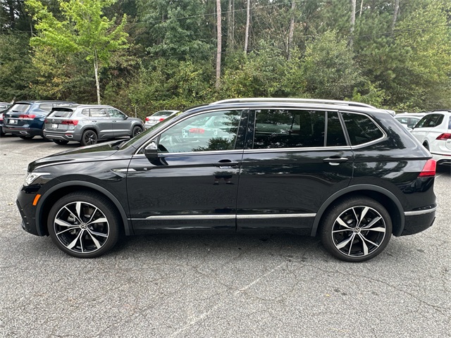 2024 Volkswagen Tiguan SEL R-Line Black photo 4