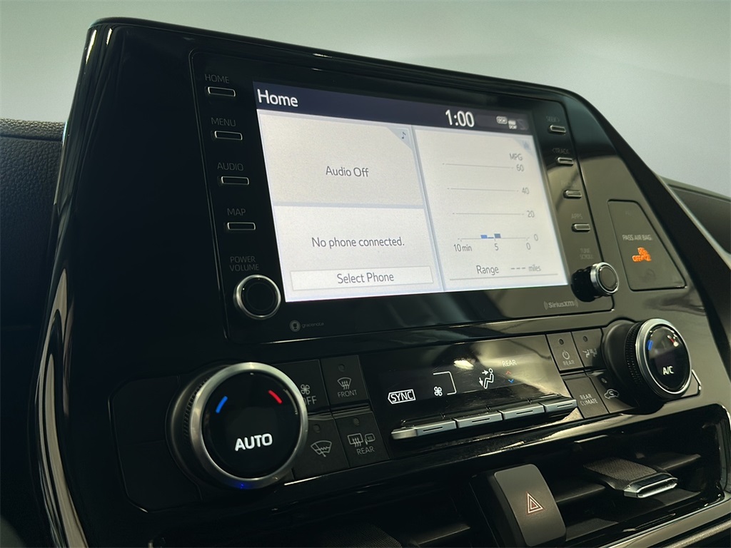2021 Toyota Highlander L photo 10