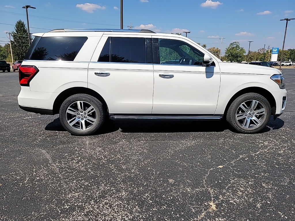 2022 Ford Expedition Limited photo 4