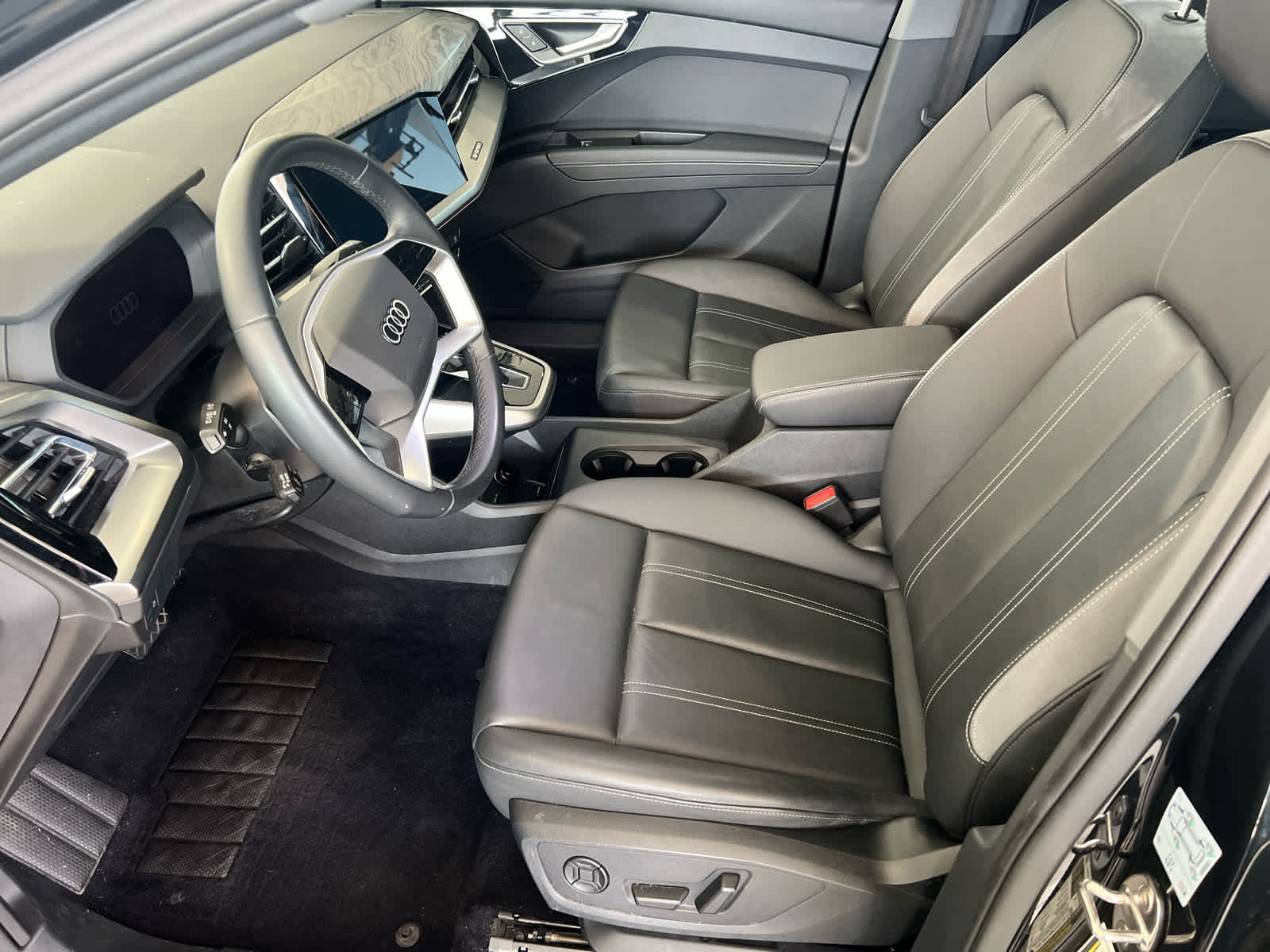 2023 Audi Q4 40 E-tron Premium Plus photo 10